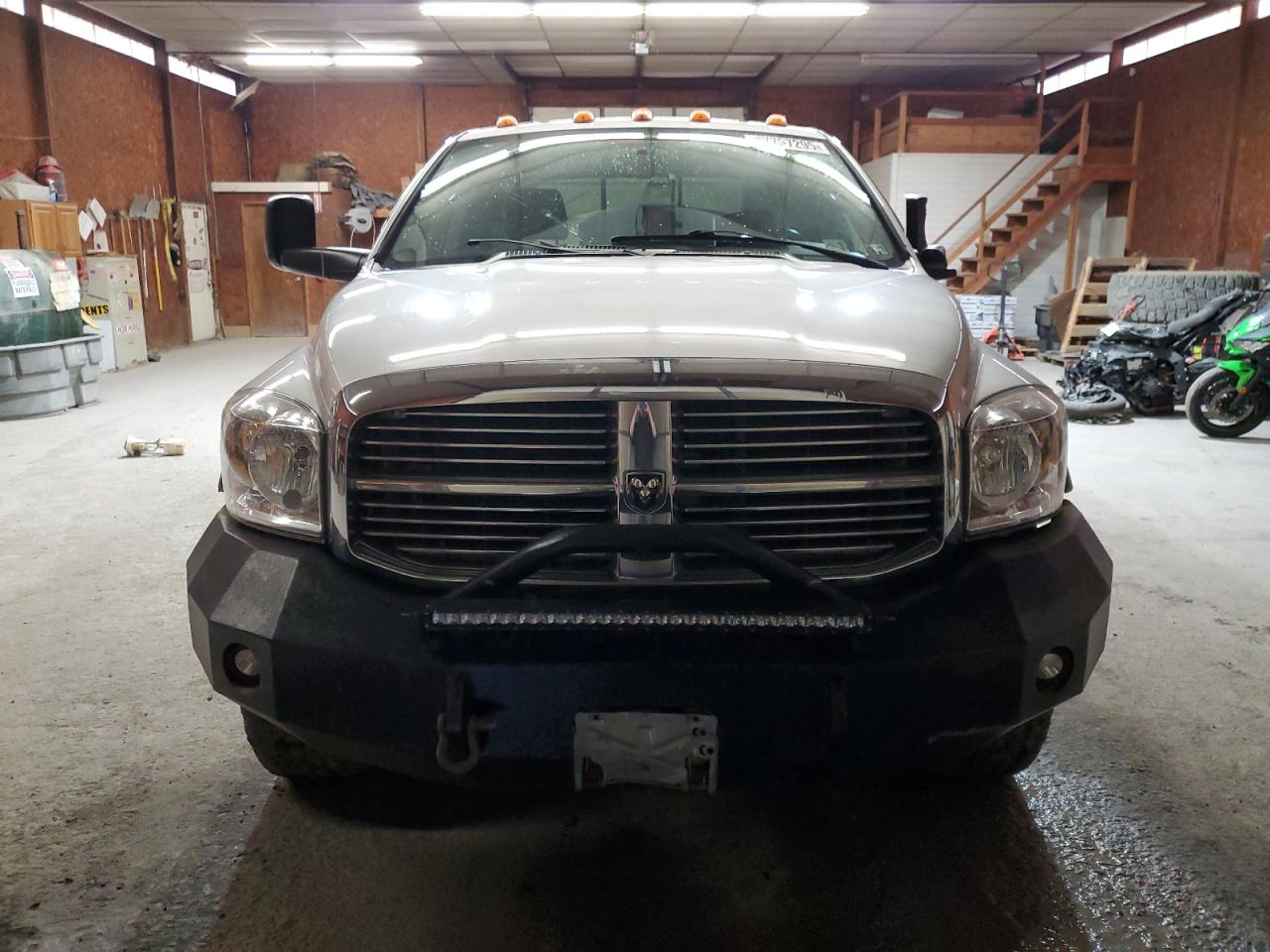 2009 Dodge RAM - Image 5