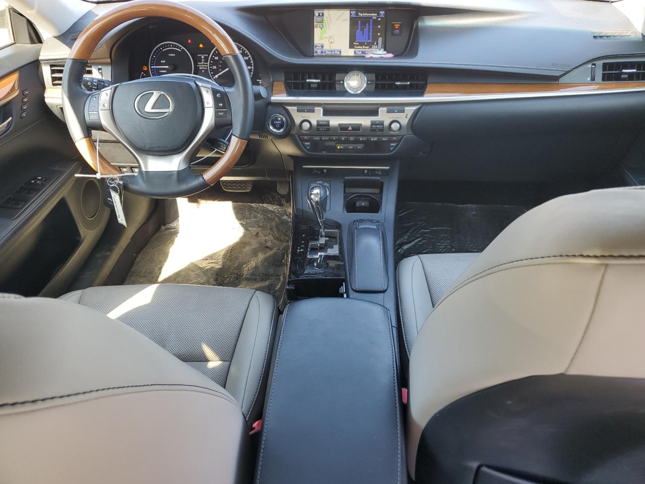 2014 Lexus ES - Image 8