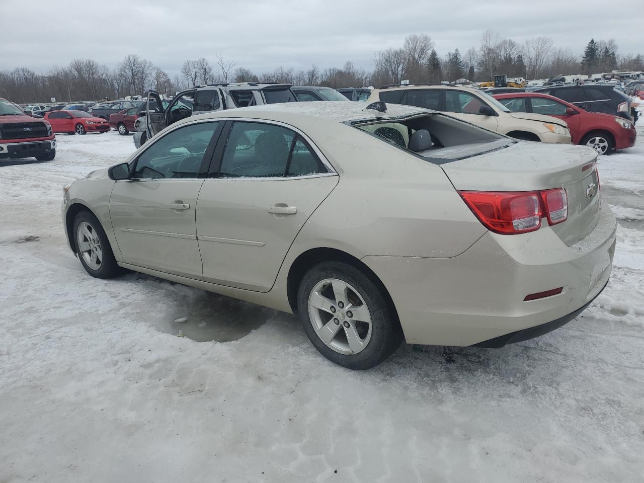 2014 Chevrolet Malibu - Image 2