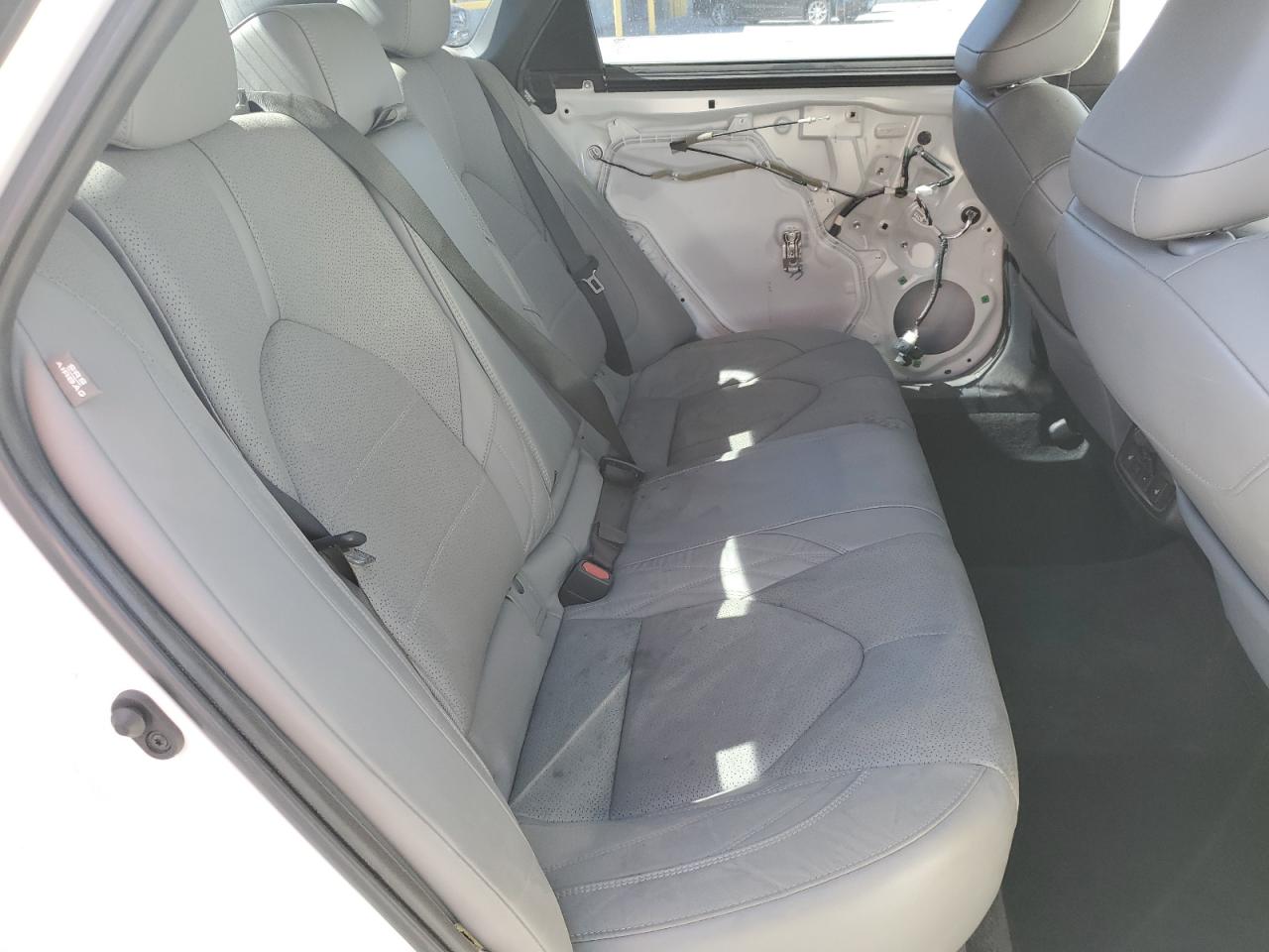 2022 Toyota Avalon - Image 10