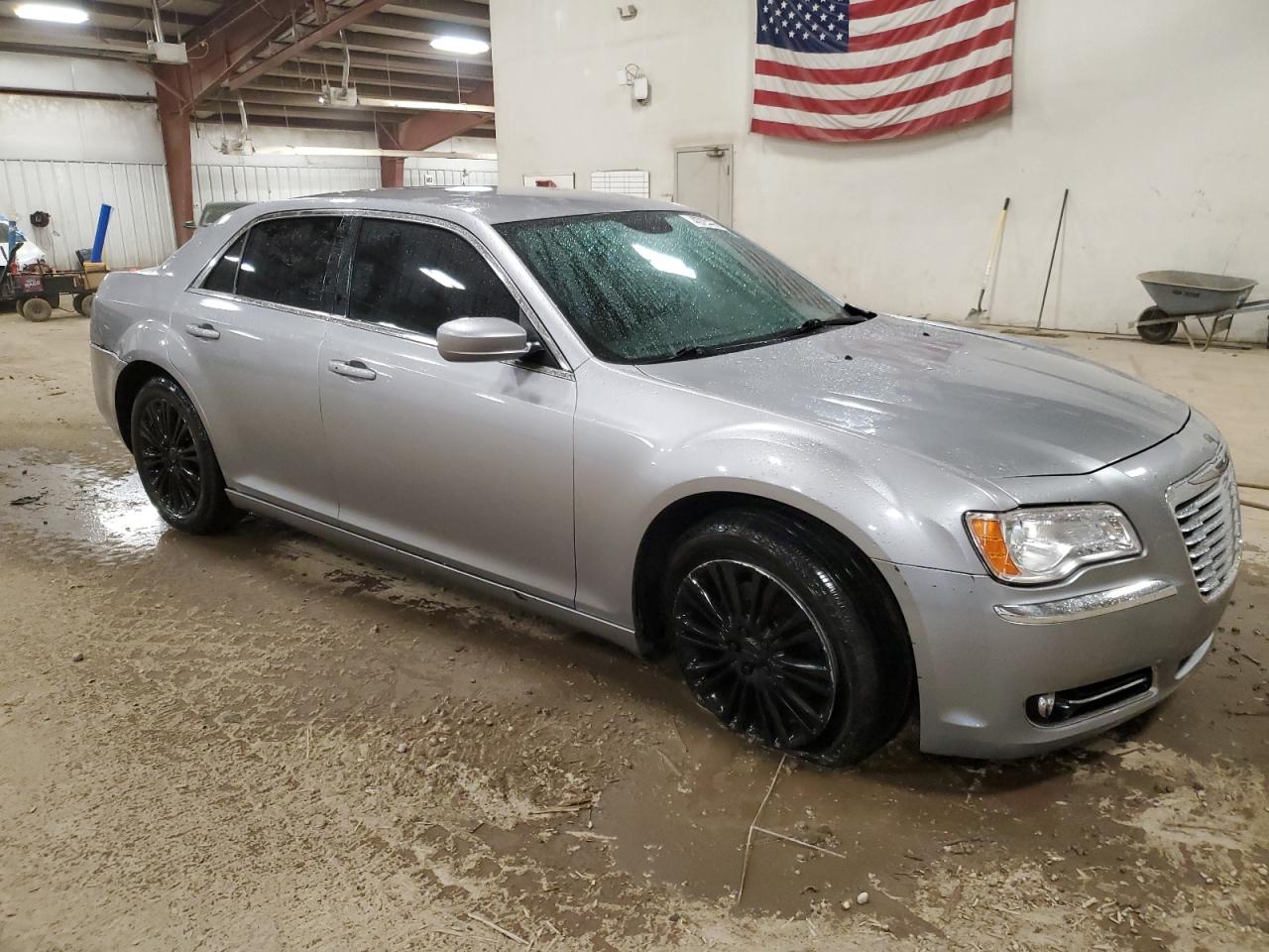2013 Chrysler 300 - Image 4