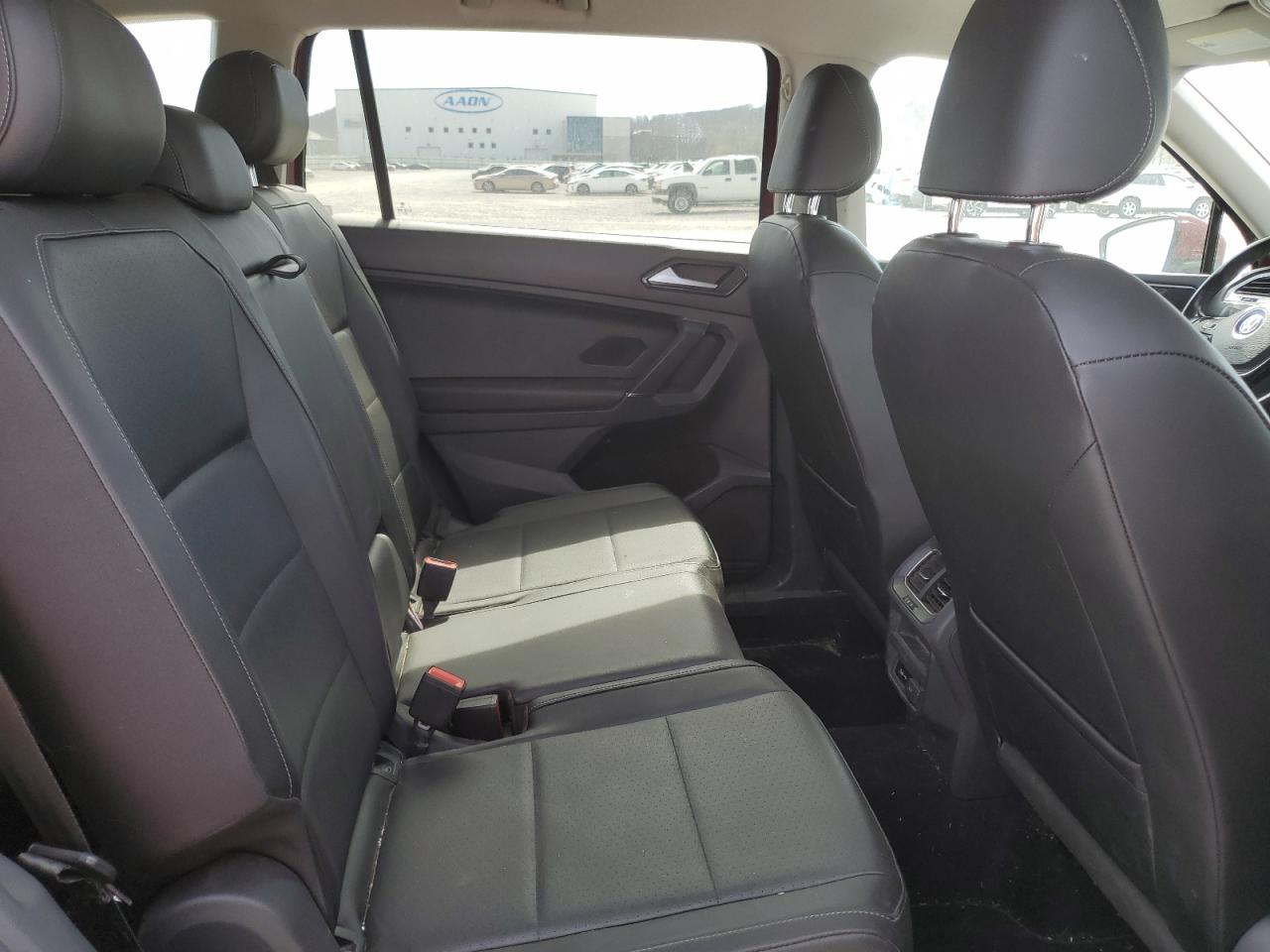 2018 Volkswagen Tiguan - Image 11
