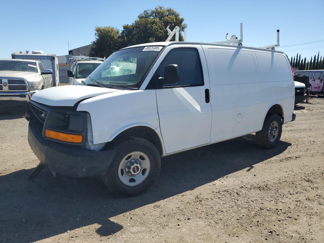 2010 GMC Savana - Image 1