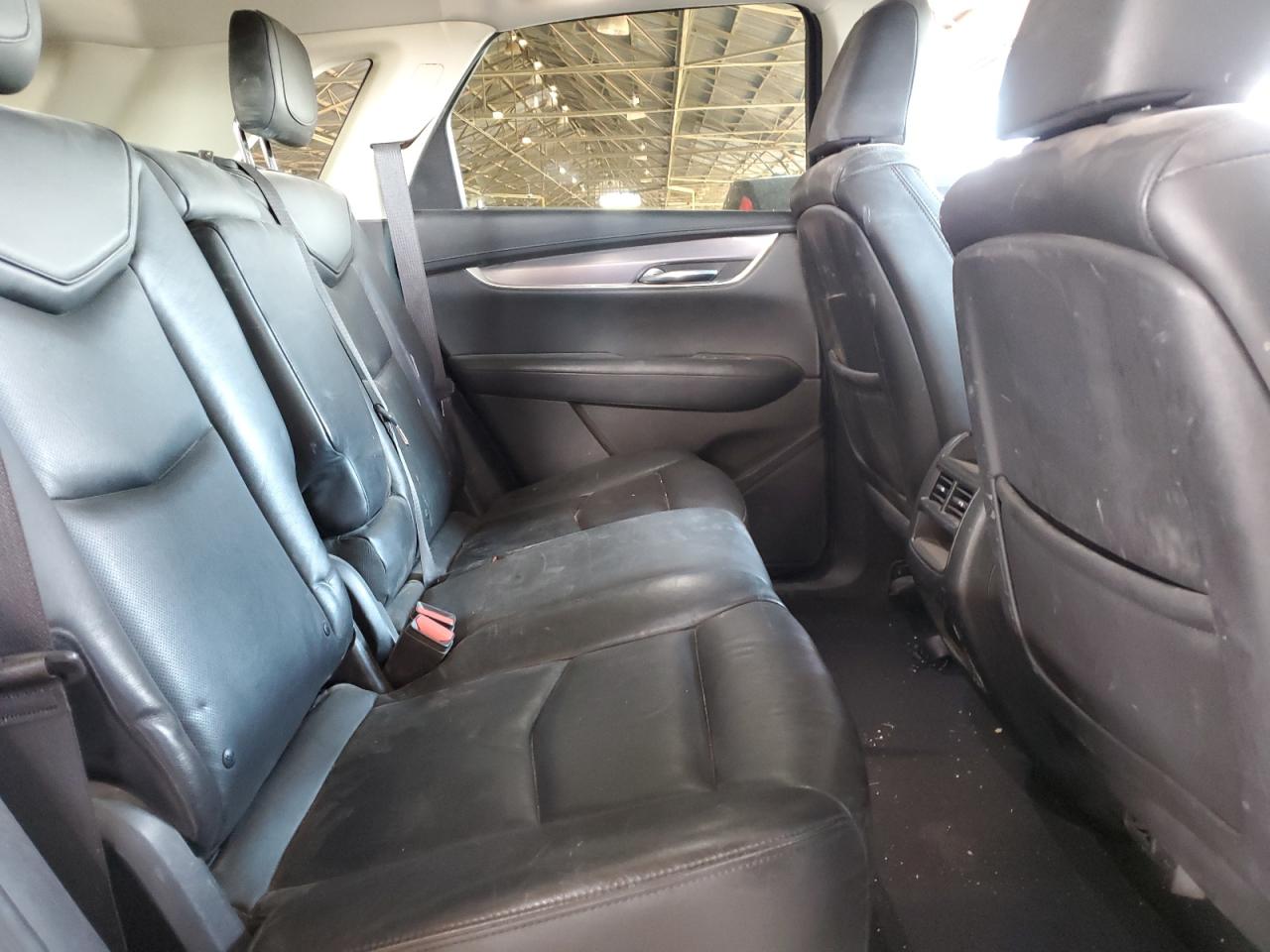 2017 Cadillac XT5 - Image 11