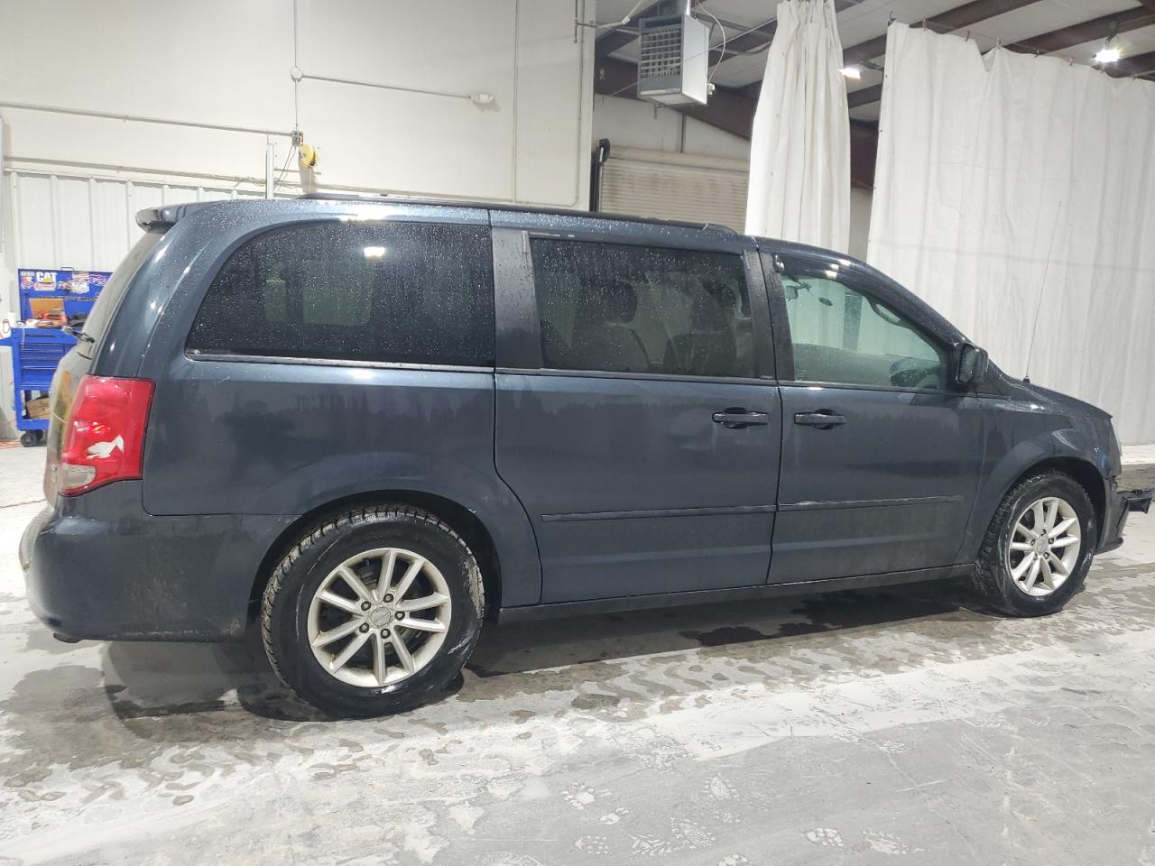 2014 Dodge Caravan - Image 3