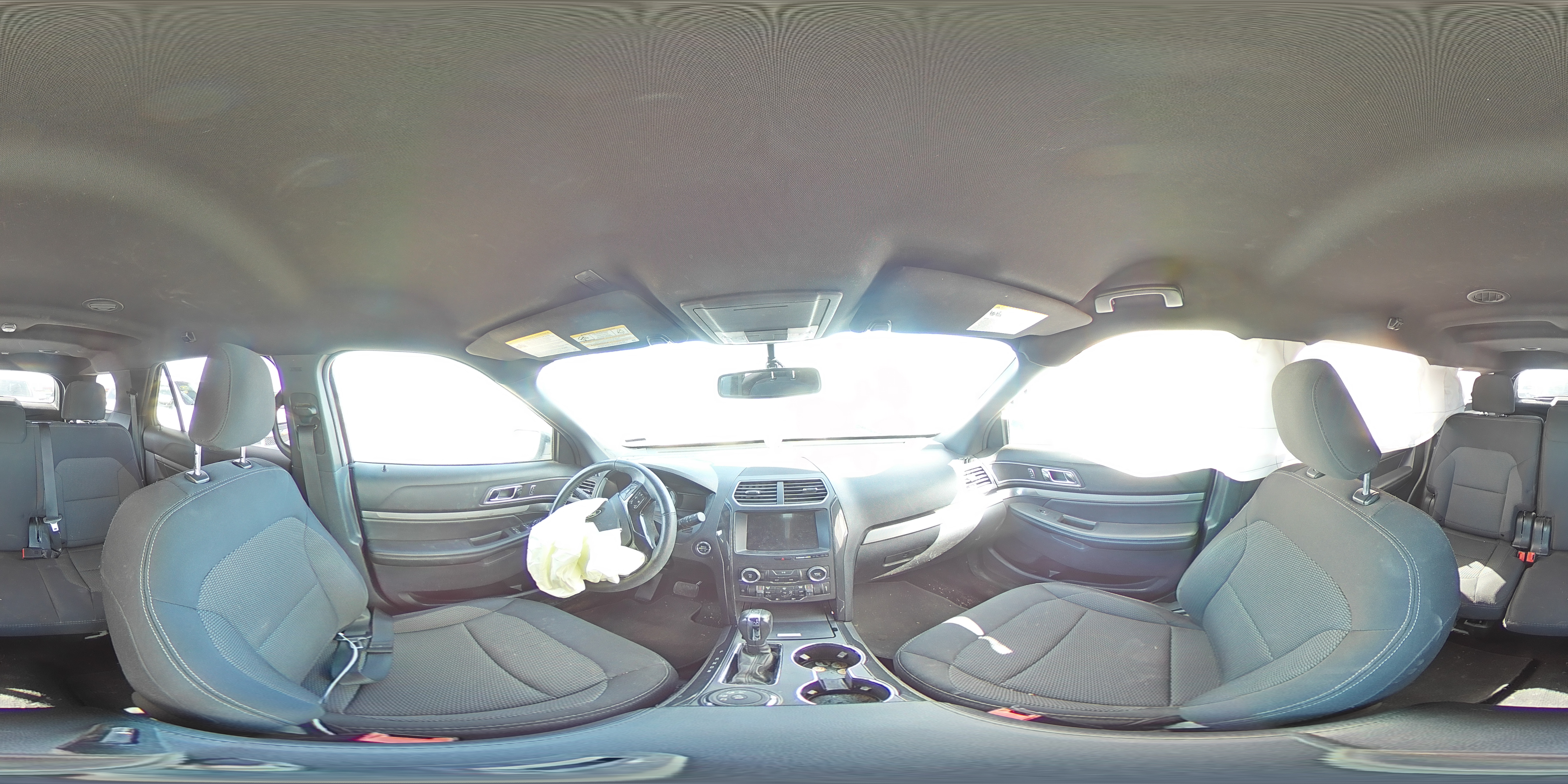 2019 Ford Explorer - Image 14
