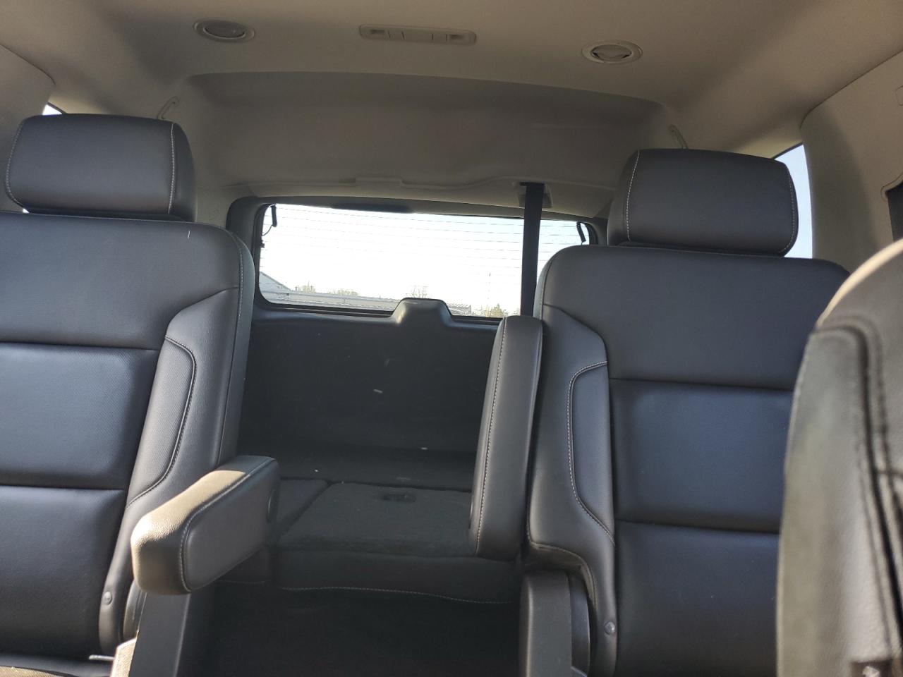 2019 GMC Yukon - Image 10