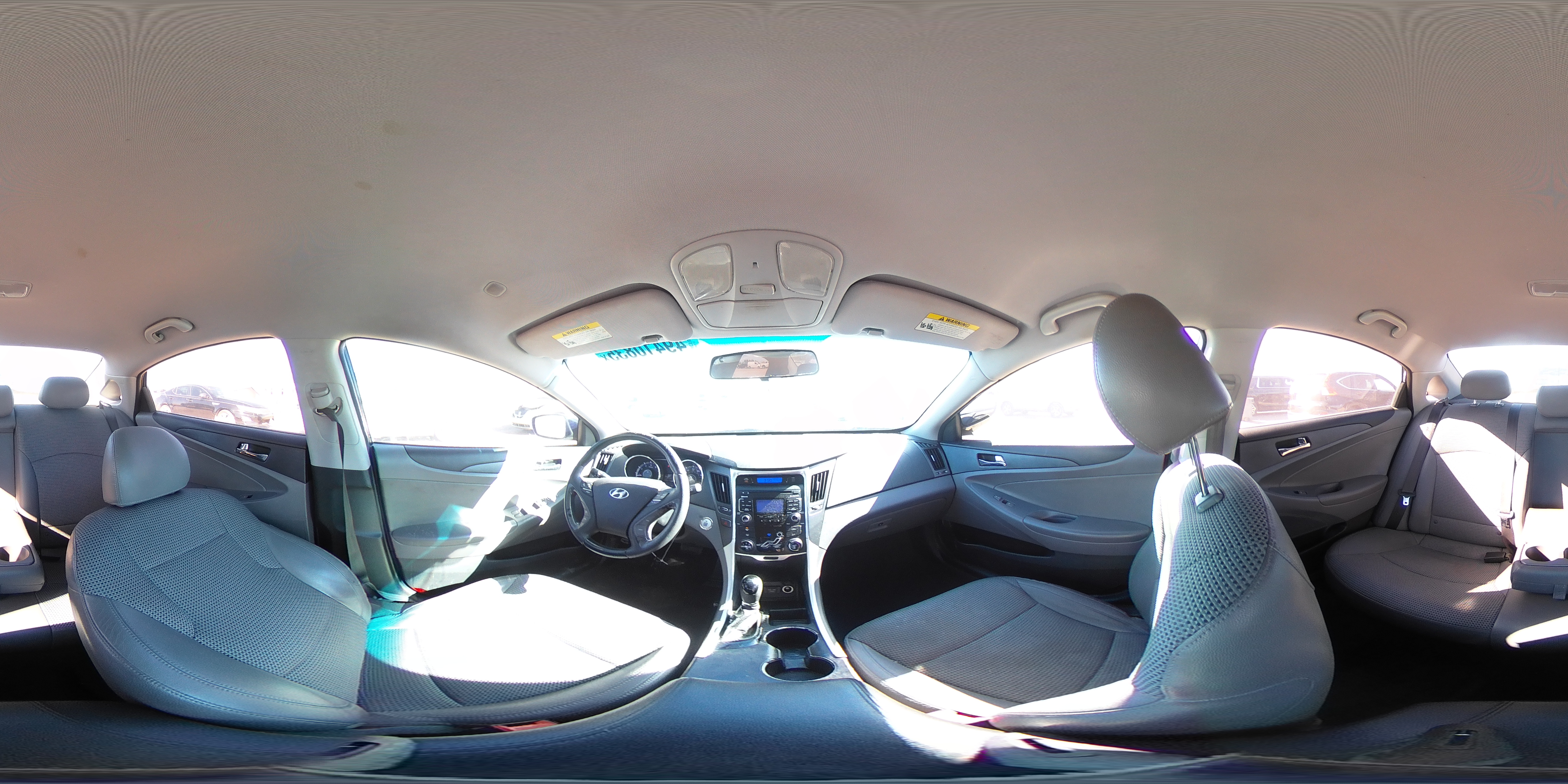 2011 Hyundai Sonata - Image 12