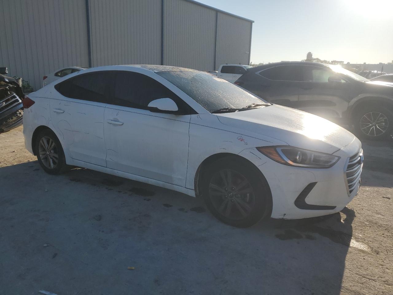 2017 Hyundai Elantra - Image 4