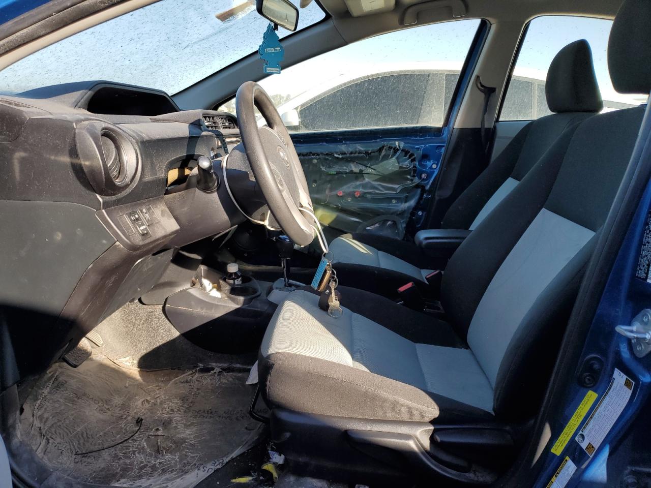 2013 Toyota Prius - Image 7