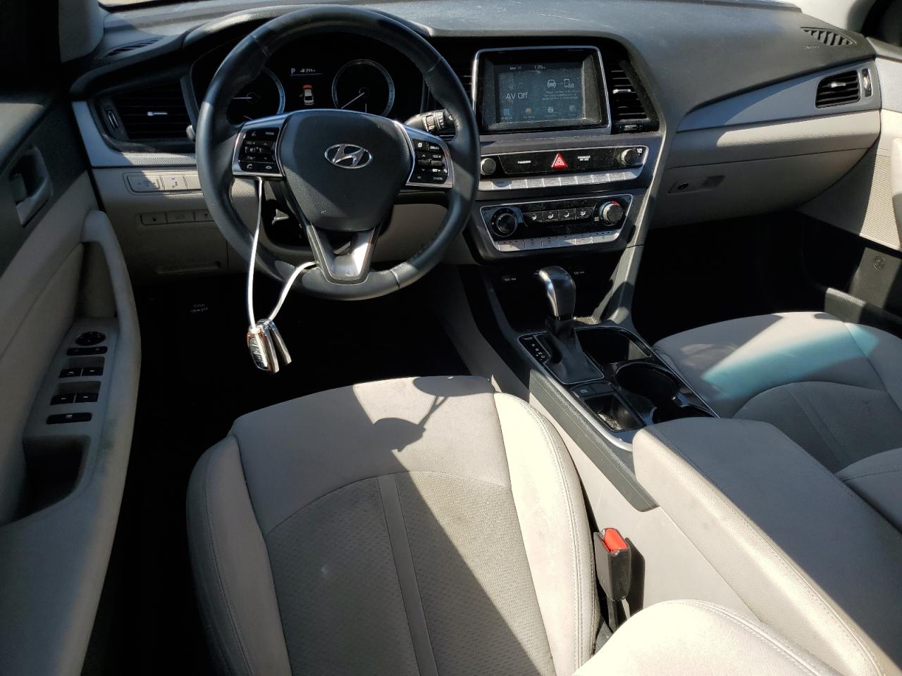 2018 Hyundai Sonata - Image 8