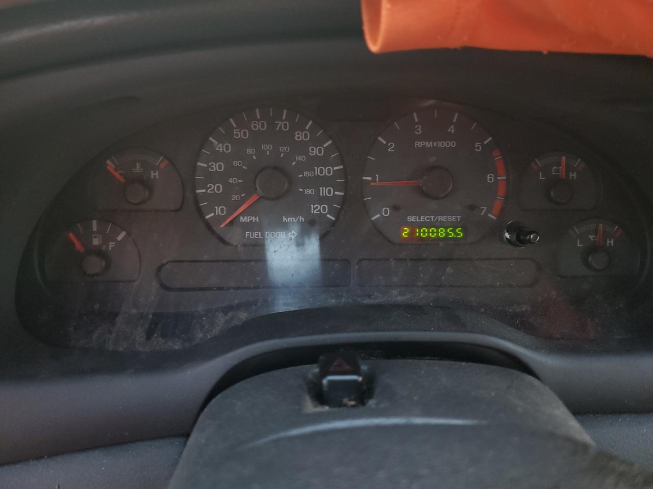 2004 Ford Mustang - Image 9
