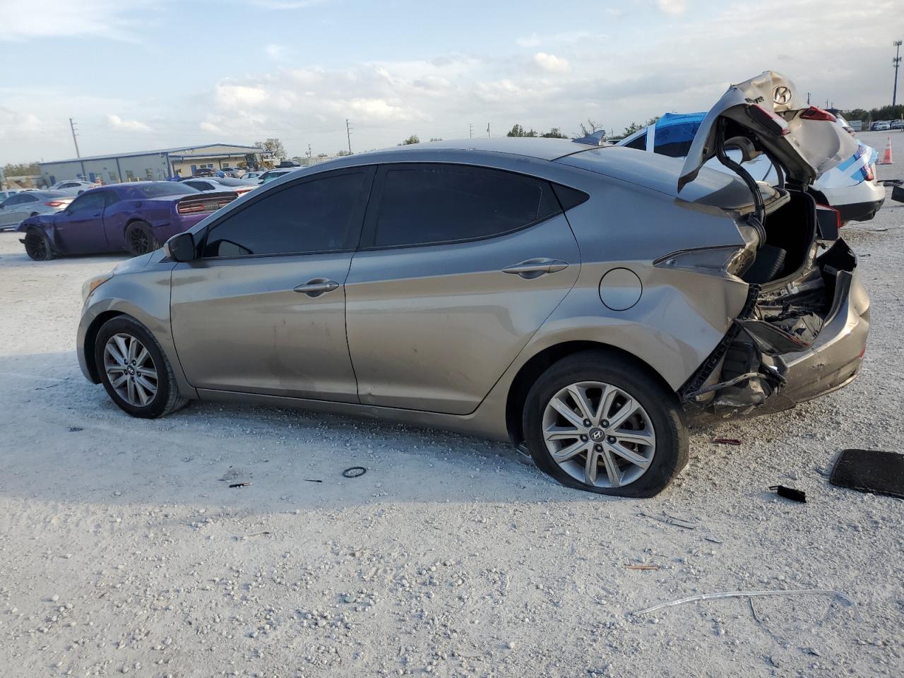 2015 Hyundai Elantra - Image 2