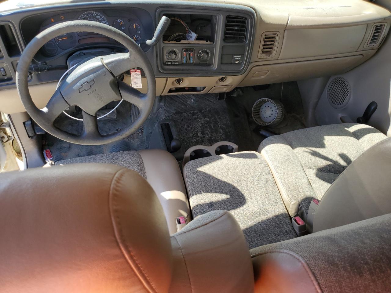 2003 Chevrolet Silverado - Image 8