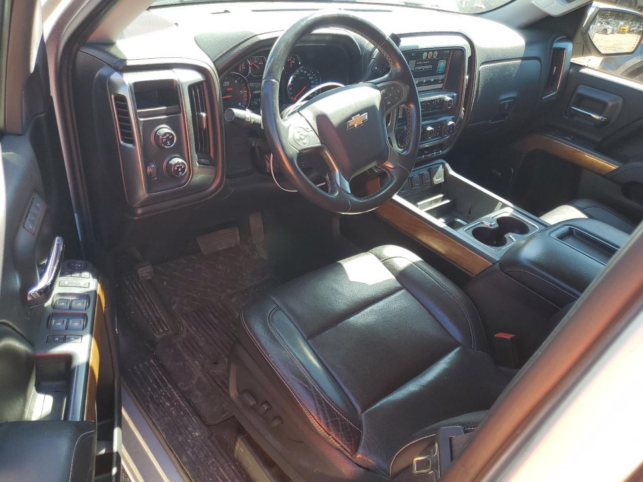 2015 Chevrolet Silverado - Image 8