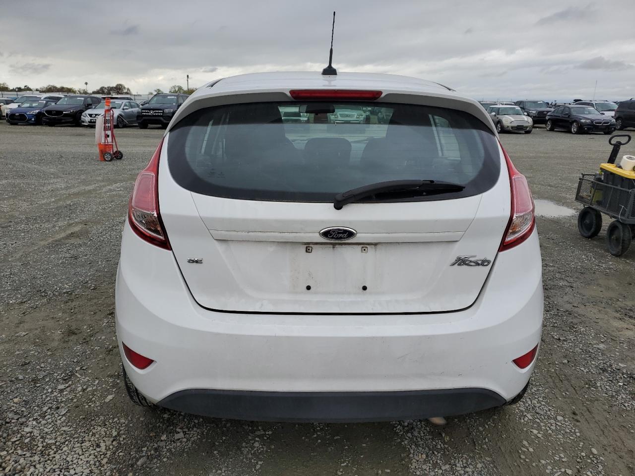 2014 Ford Fiesta - Image 6