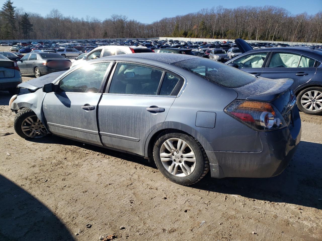 2012 Nissan Altima - Image 2
