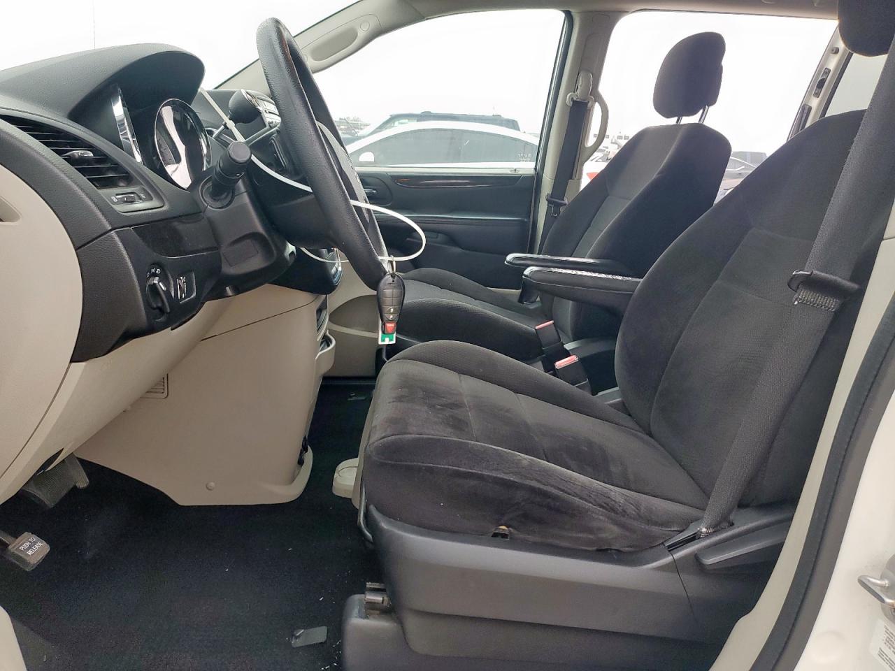 2013 Dodge Caravan - Image 7