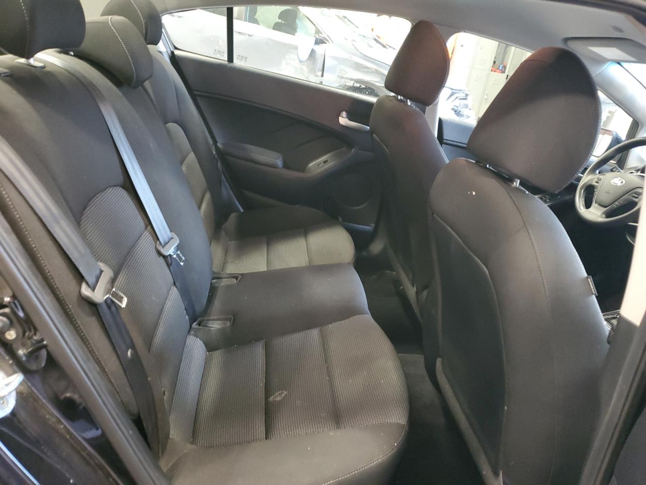 2017 Kia Forte - Image 10