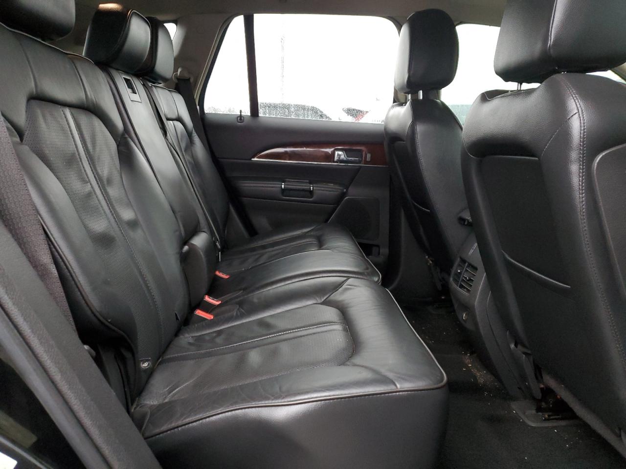 2013 Lincoln MKX - Image 11