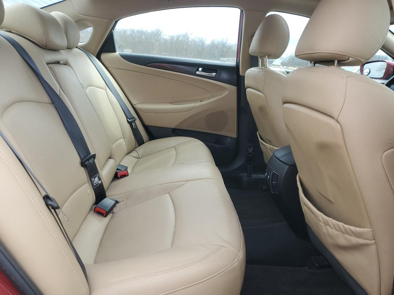 2013 Hyundai Sonata - Image 10