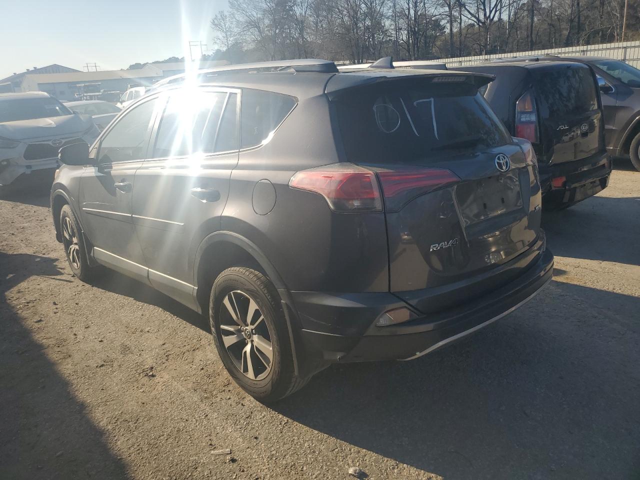 2018 Toyota RAV 4 - Image 2