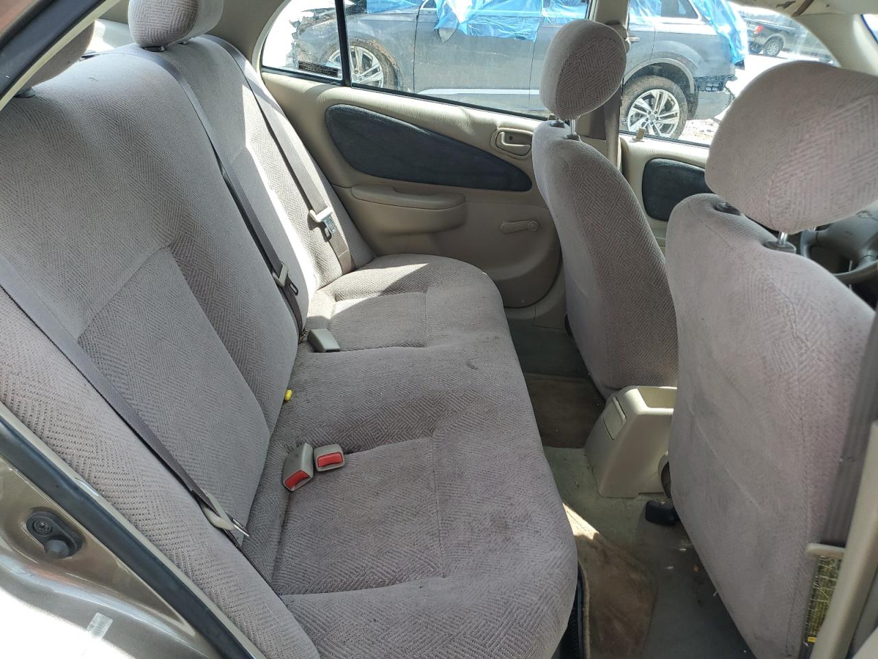 2000 Chevrolet Prizm - Image 10