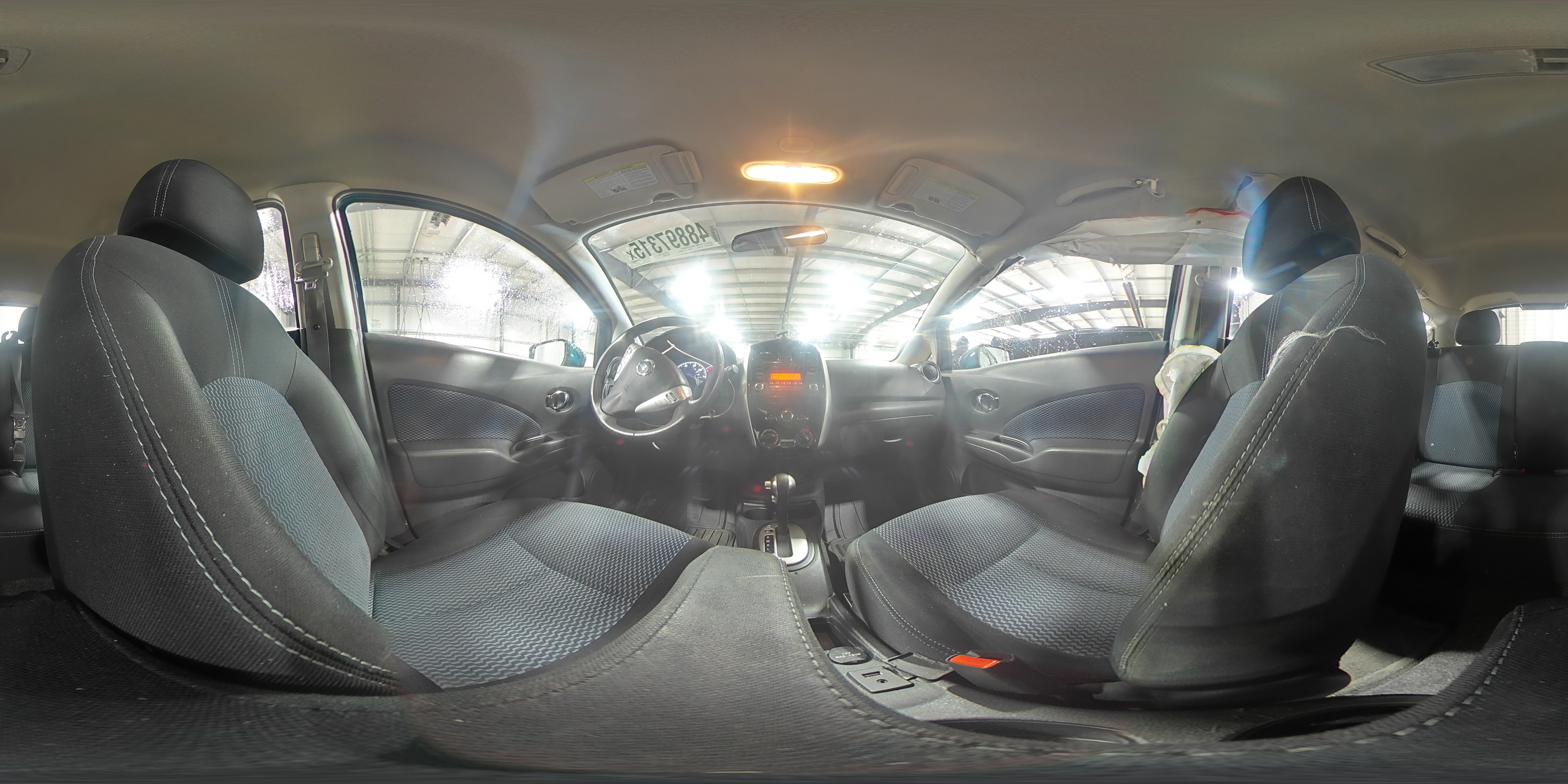2015 Nissan Versa - Image 14