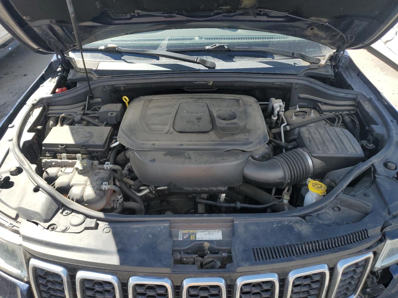 2018 Jeep Grand Cherokee - Image 14