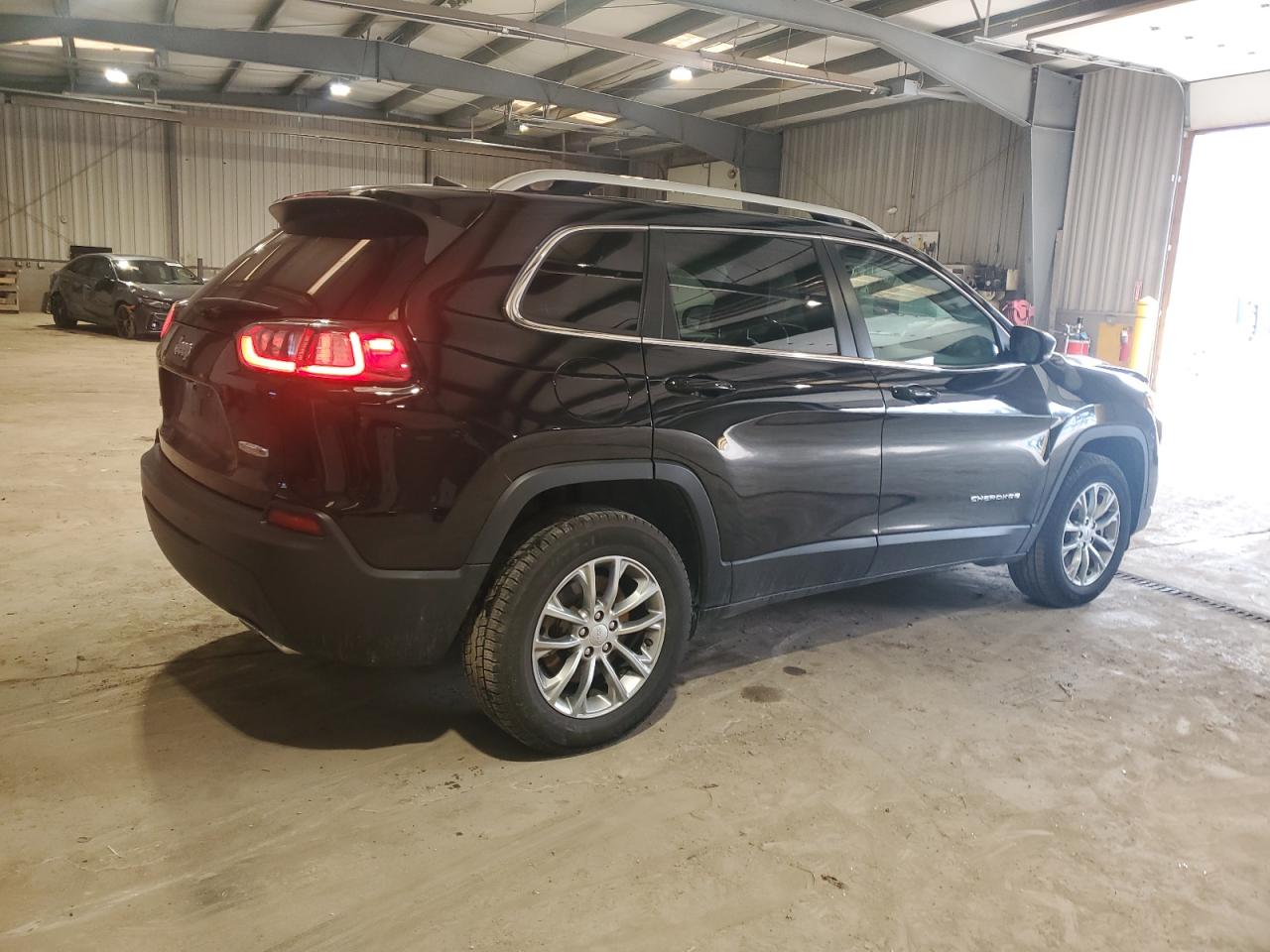 2021 Jeep Grand Cherokee - Image 3