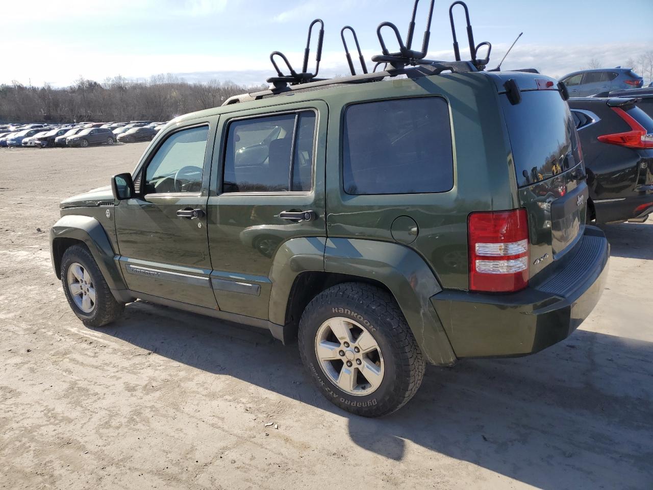 2009 Jeep Liberty (North America) - Image 2