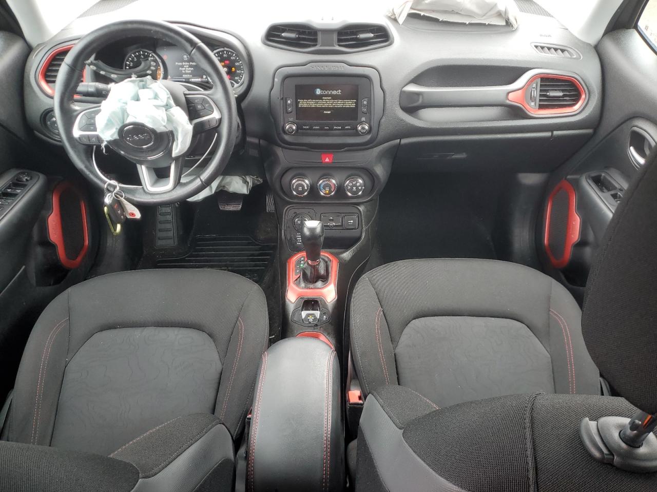 2017 Jeep Renegade - Image 8