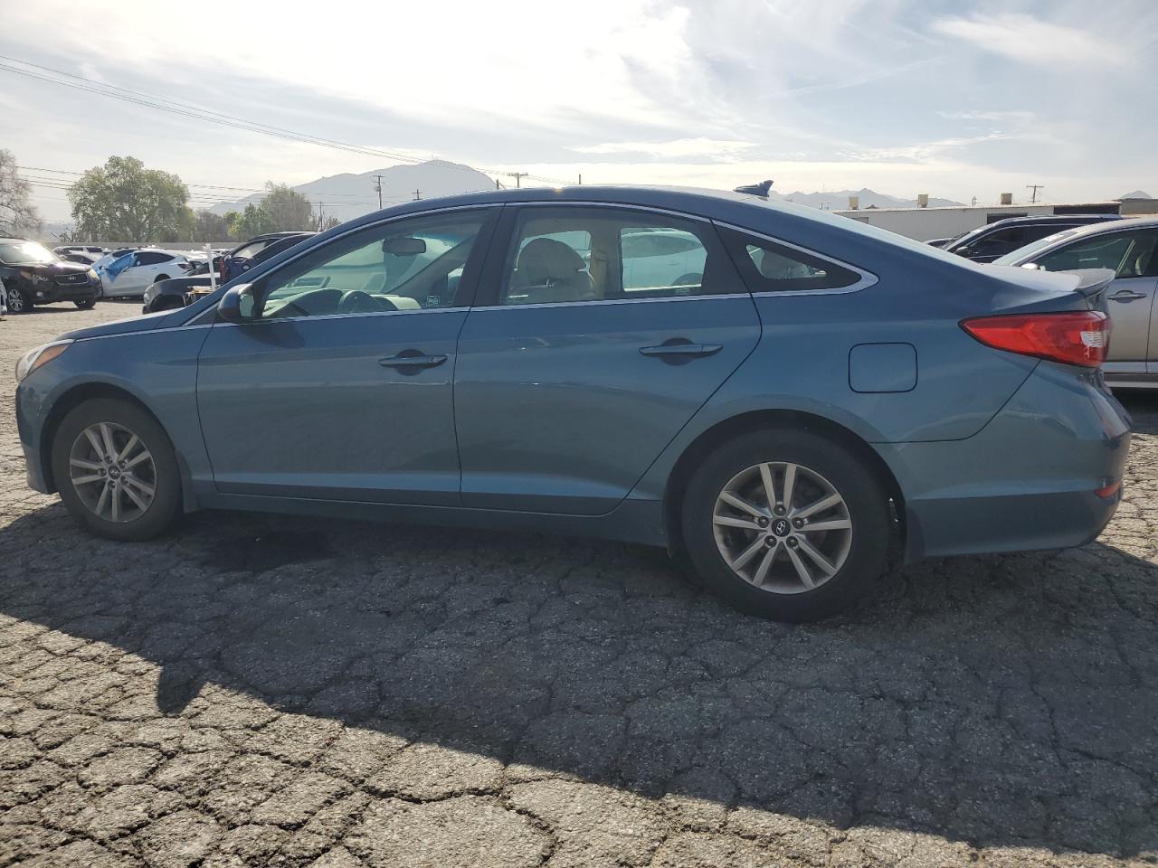 2017 Hyundai Sonata - Image 2