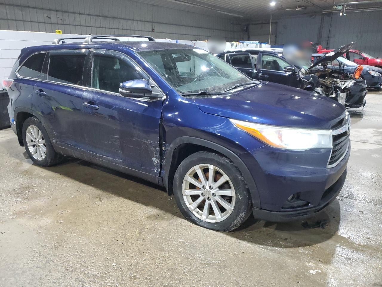 2015 Toyota Highlander - Image 4