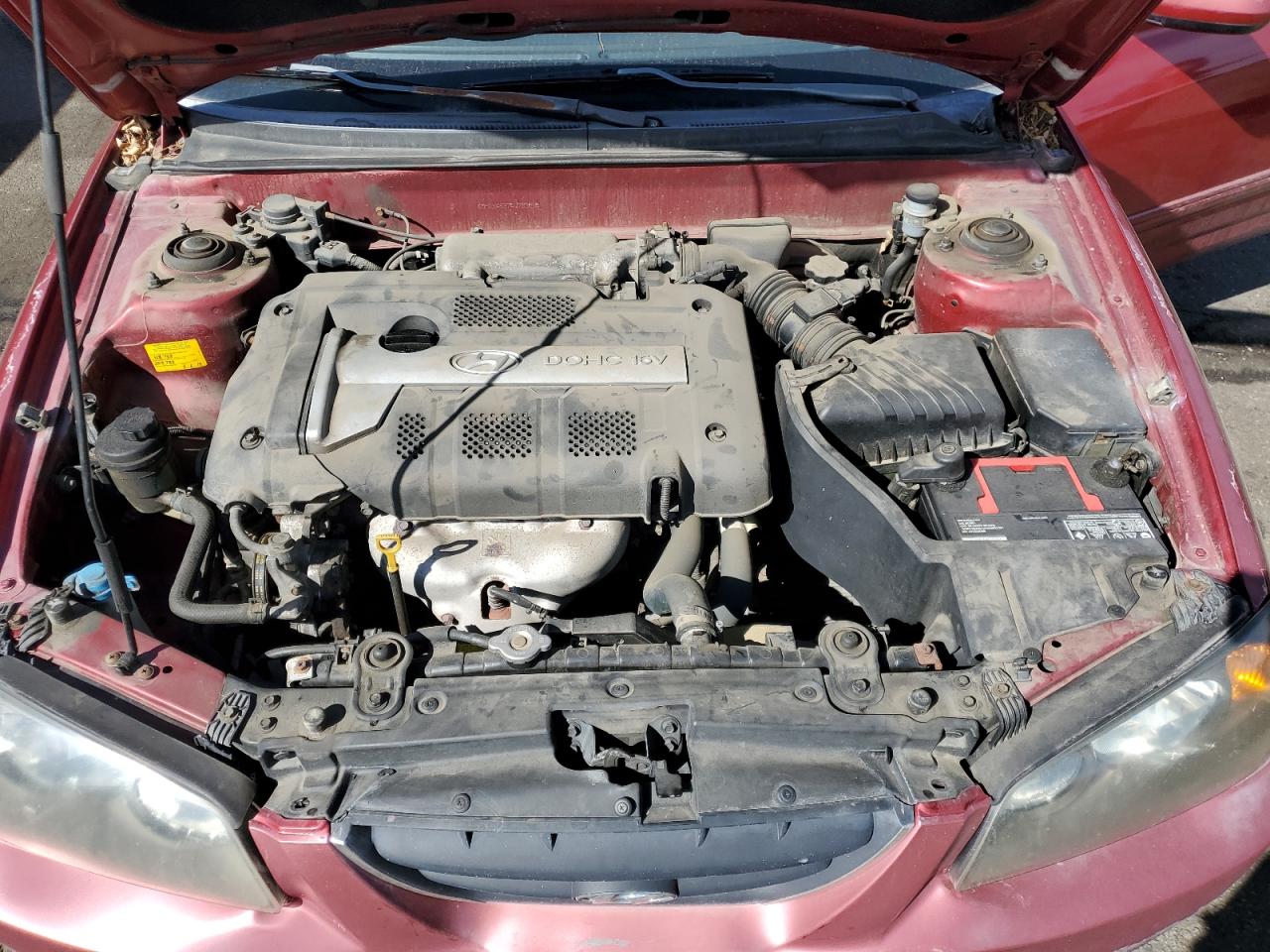 2004 Hyundai Elantra - Image 12