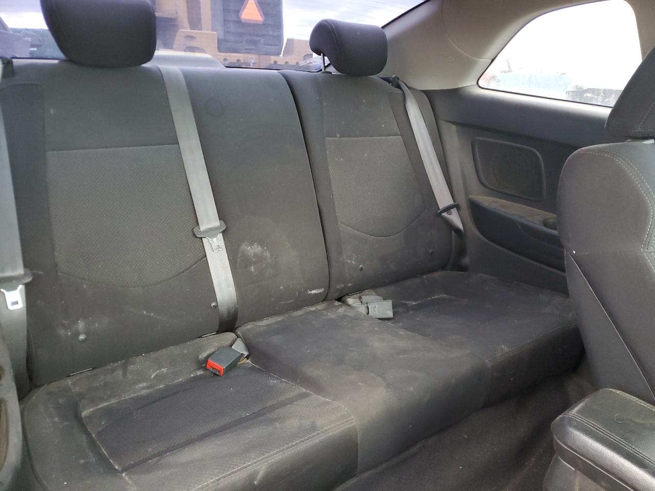 2010 Kia Forte - Image 11