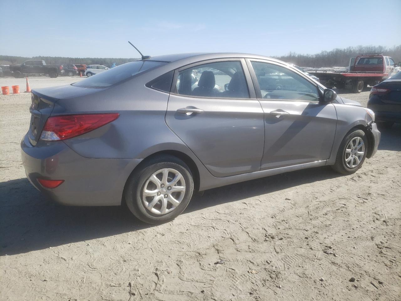 2014 Hyundai Accent - Image 3