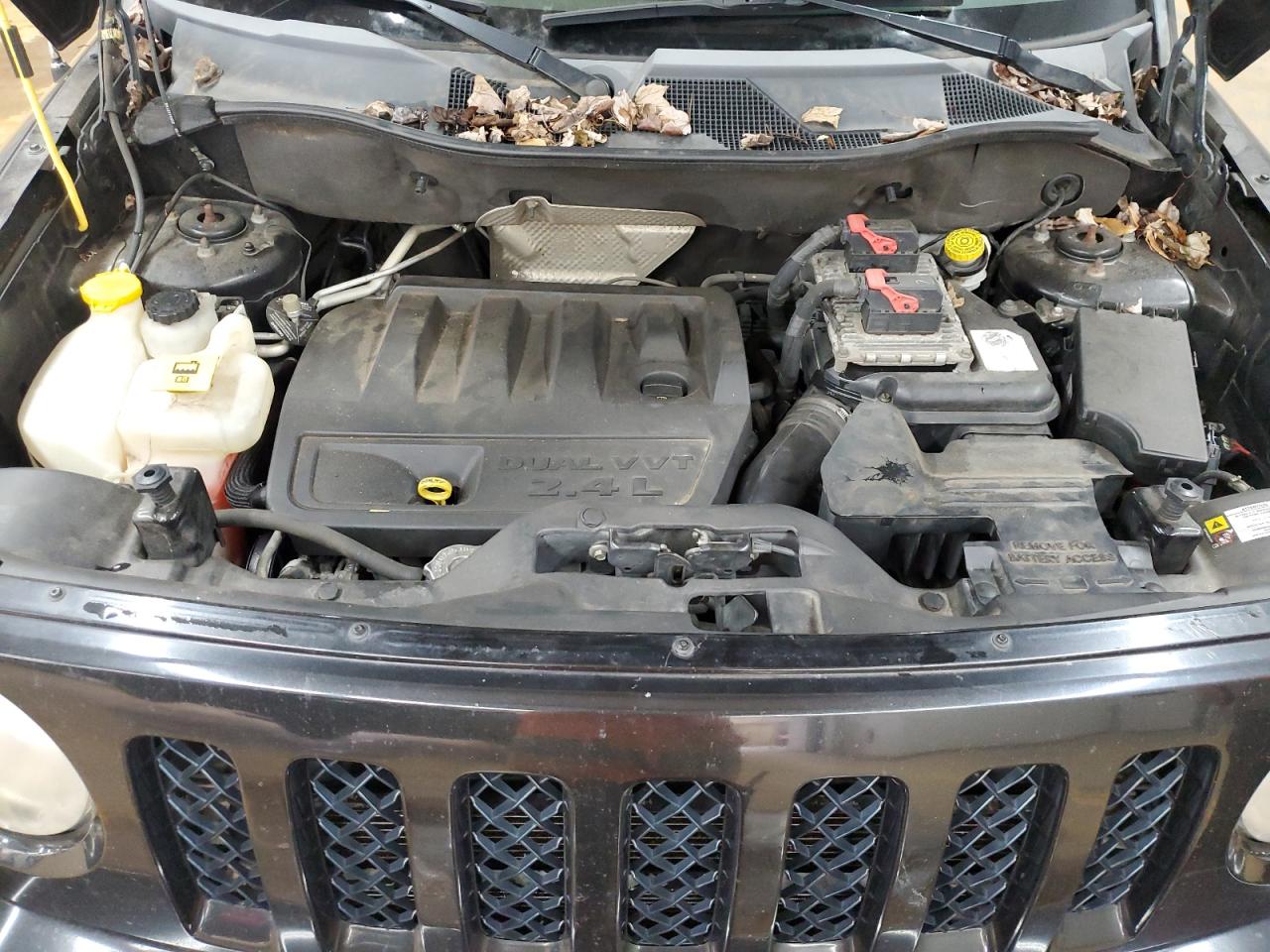 2011 Jeep Liberty (Patriot) - Image 12