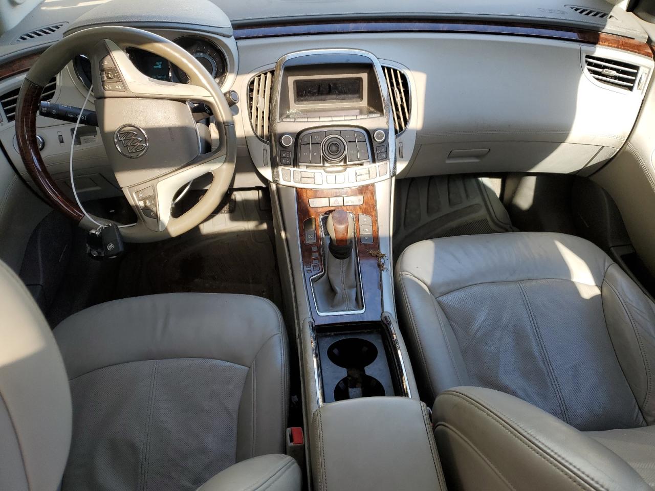 2010 Buick LaCrosse - Image 8