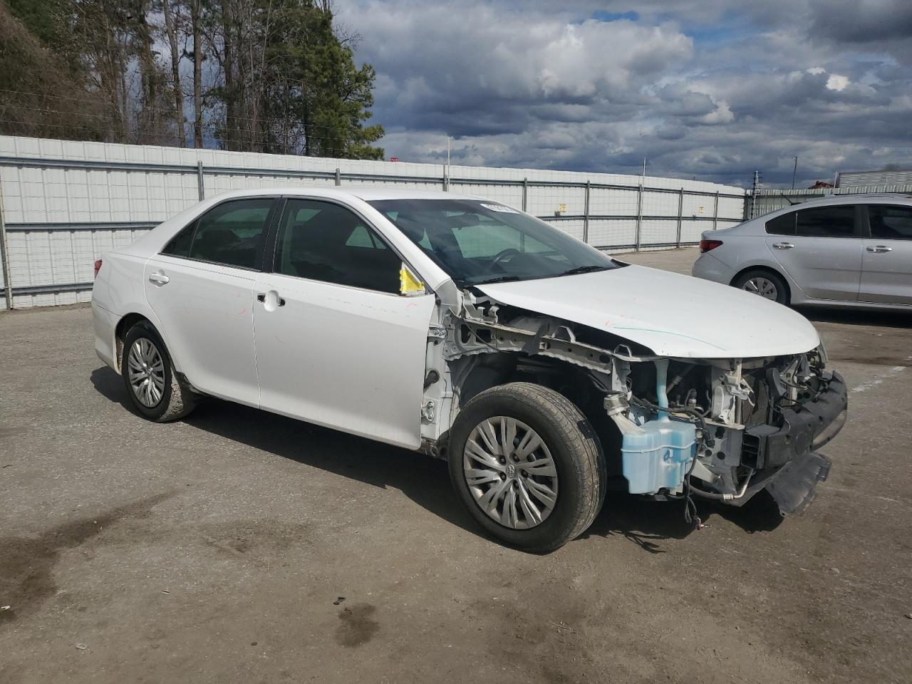 2014 Toyota Camry - Image 4