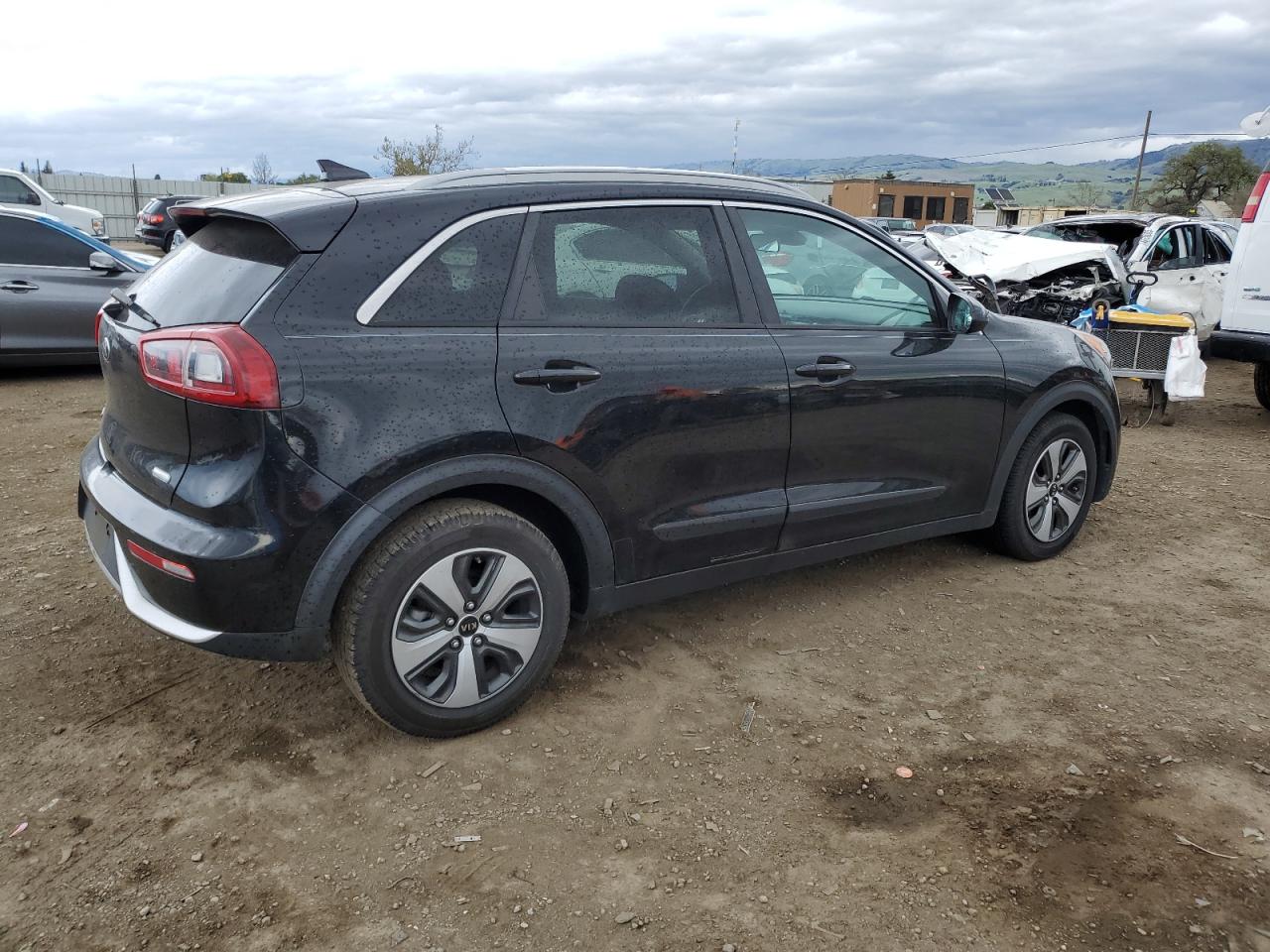 2017 Kia Niro - Image 3