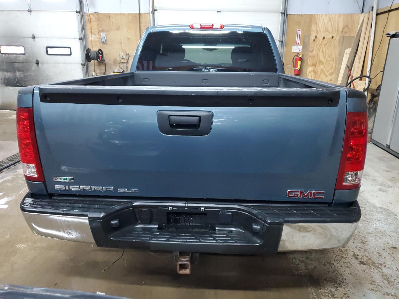 2010 GMC Sierra - Image 6
