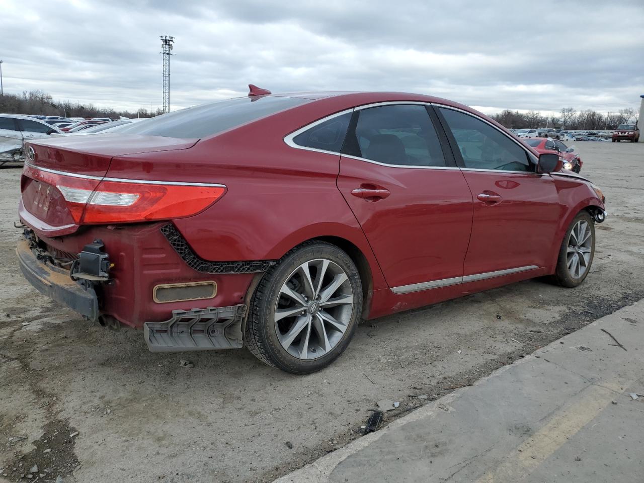 2016 Hyundai Azera - Image 3