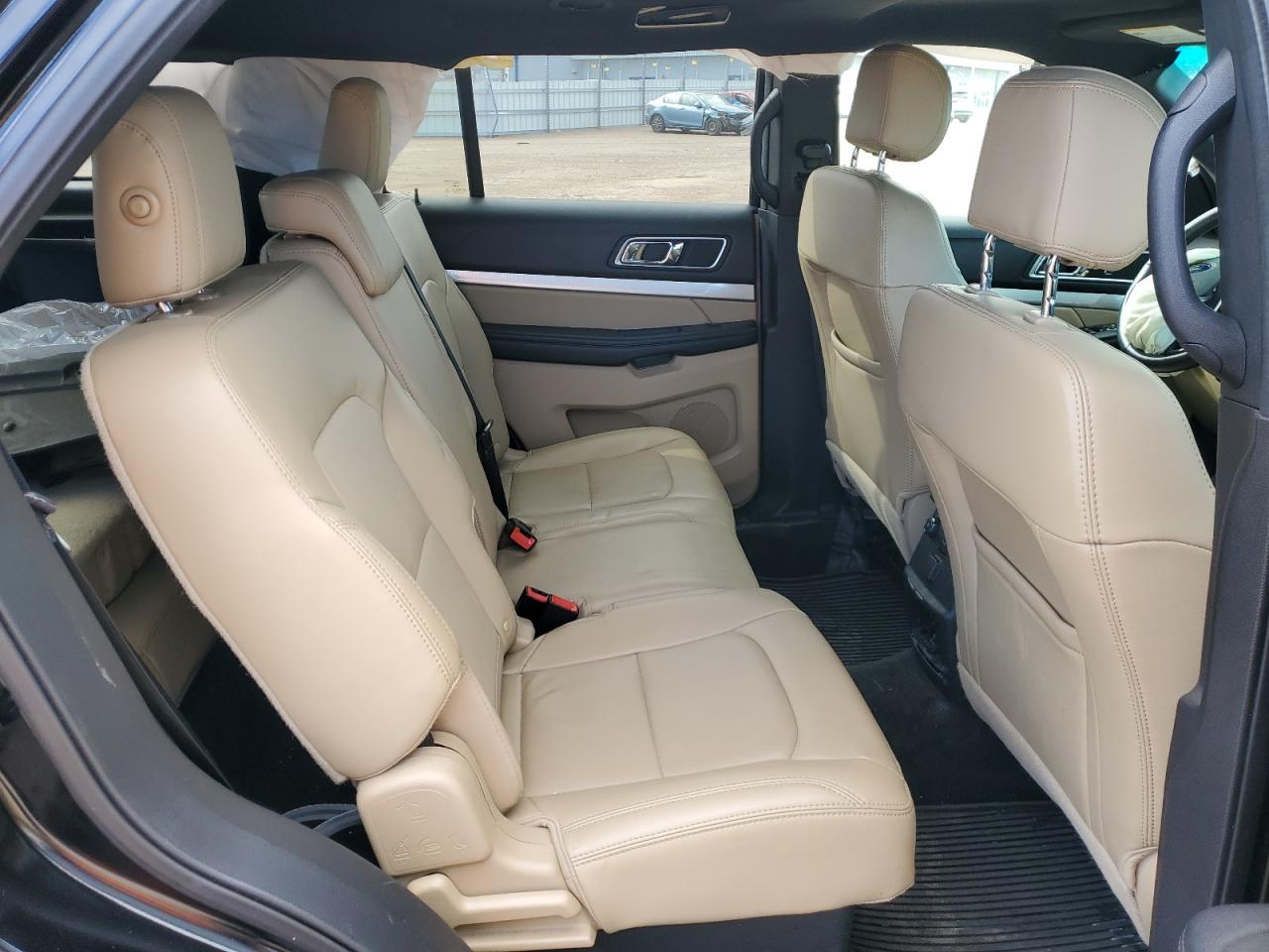2017 Ford Explorer - Image 11