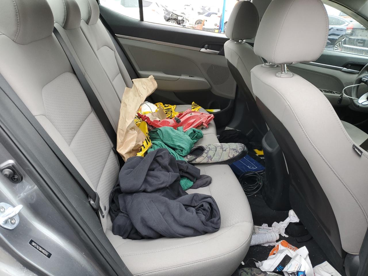 2019 Hyundai Elantra - Image 10