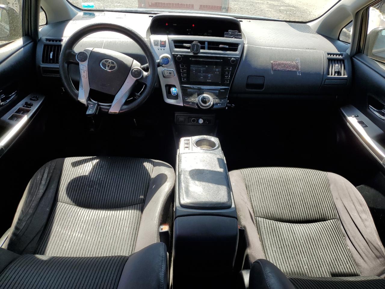 2016 Toyota Prius - Image 8
