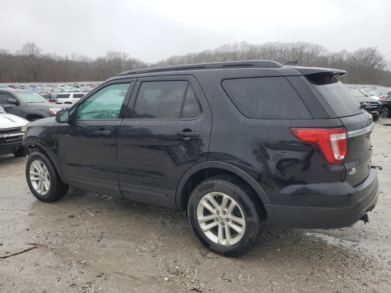 2017 Ford Explorer - Image 2