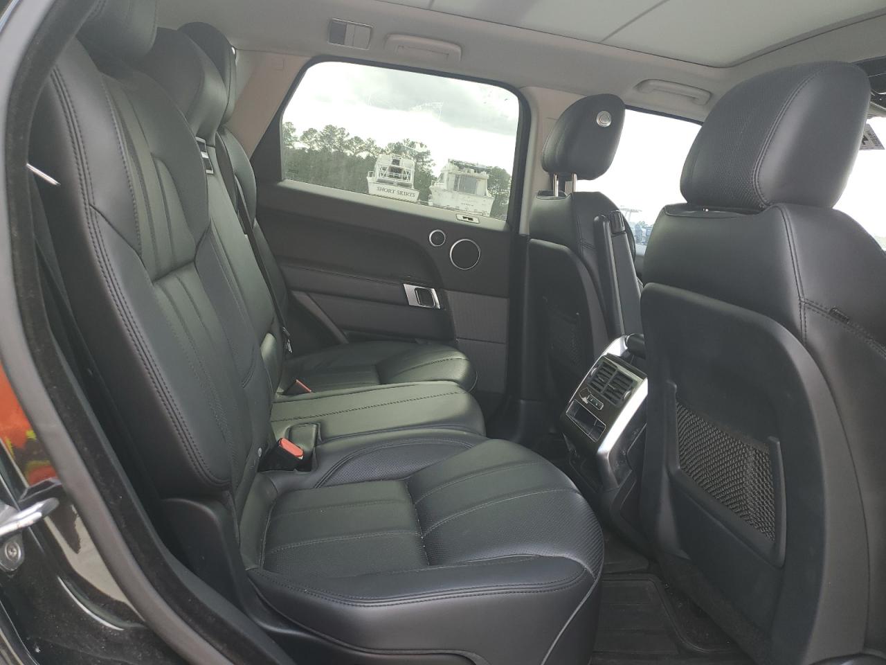 2016 Land Rover Range Rover - Image 11