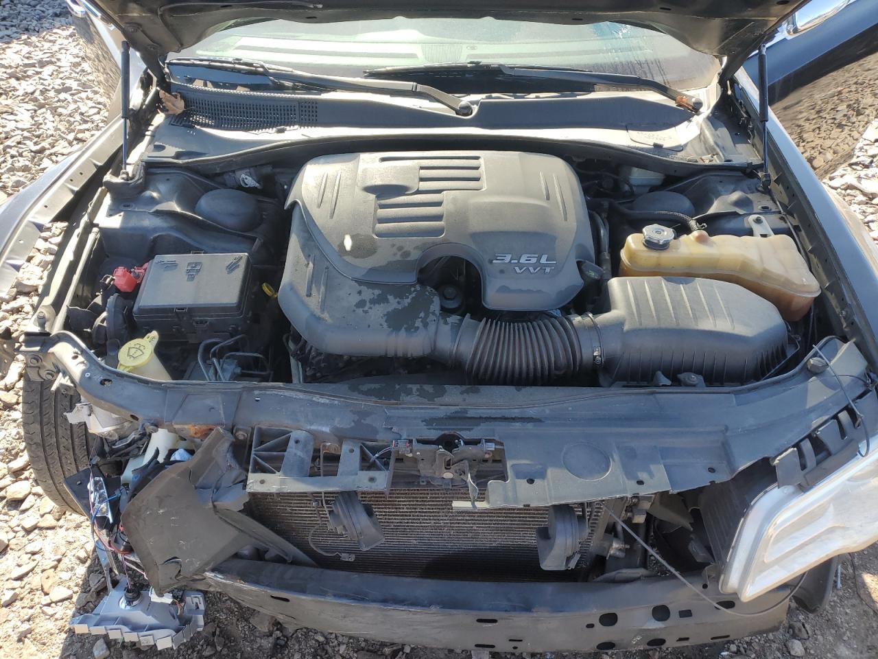 2012 Chrysler 300 - Image 11