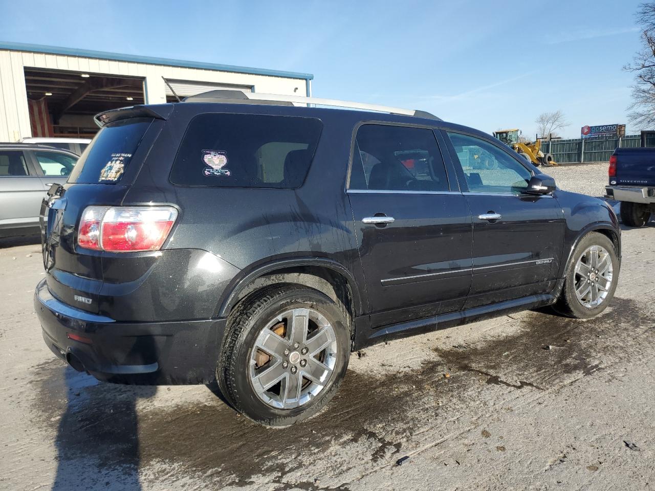 2011 GMC Acadia - Image 3